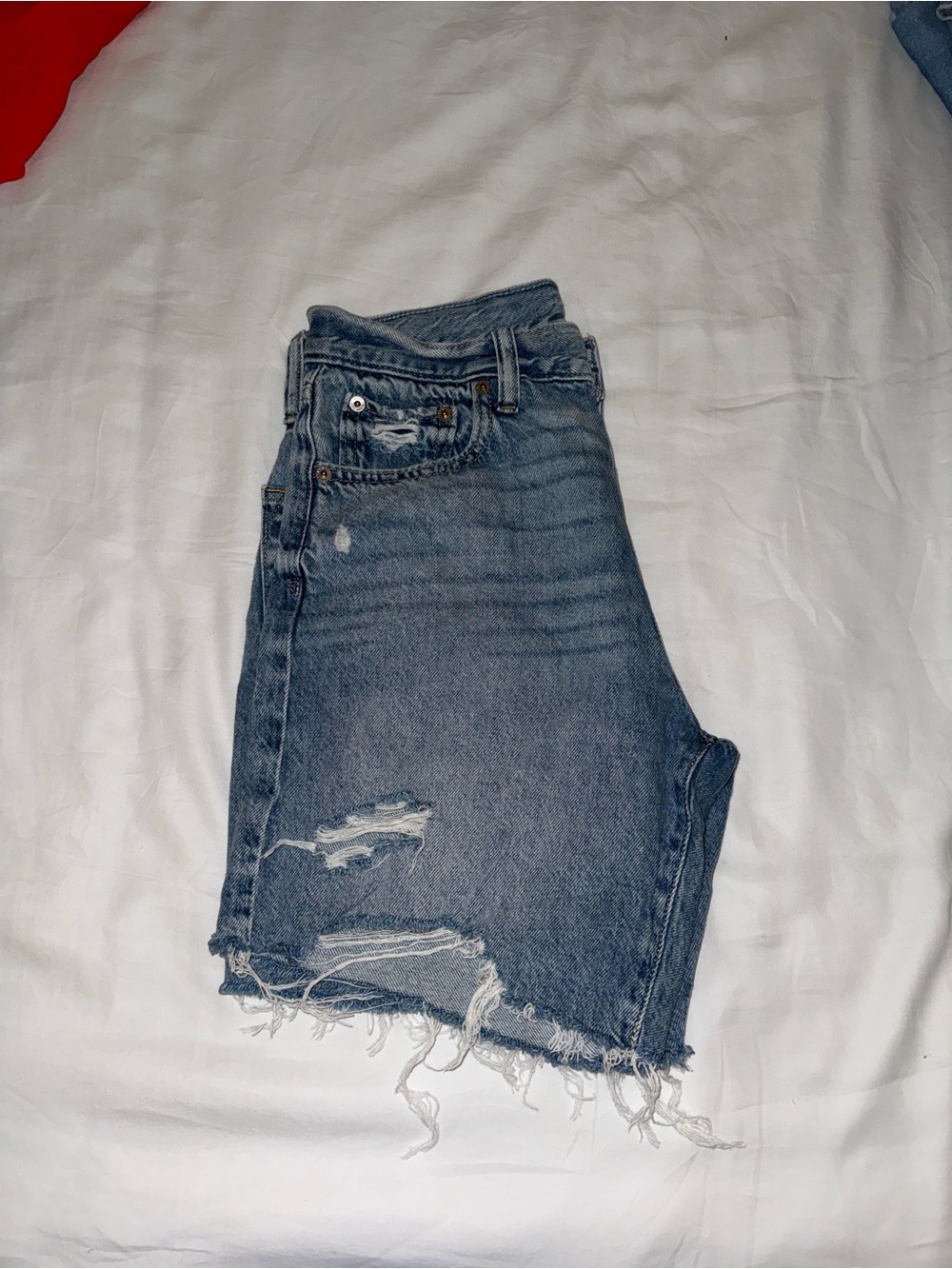 Gap distressed jorts